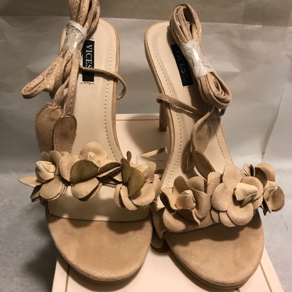 NIB VICES HEELS - Picture 1 of 5